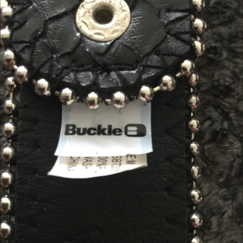 The Buckle Rhinestone Belt - Picture 7 of 8